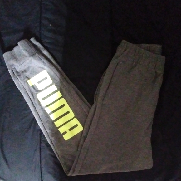 PUMA Sweatpants - Picture 1 of 1